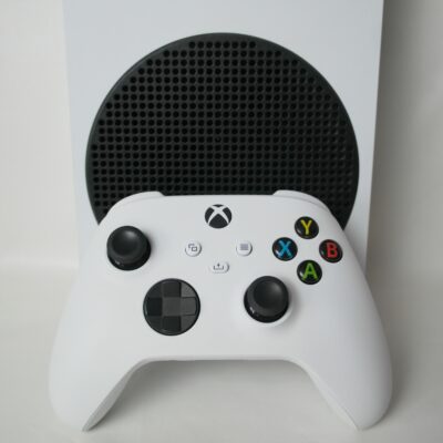 XBOX Series S / 512GB SSD / Fortnite + Roblox / Top Stanje